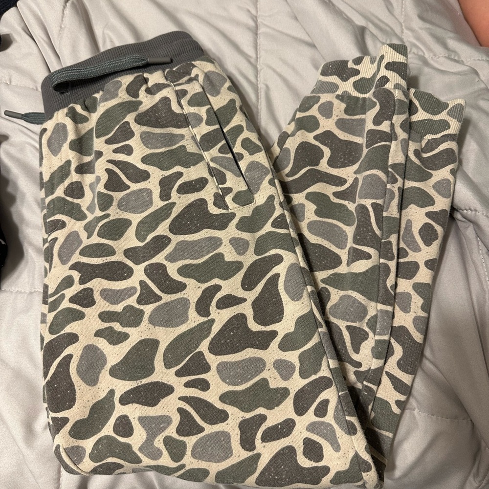 Burlebo Gray and Cream Camouflage Pants
